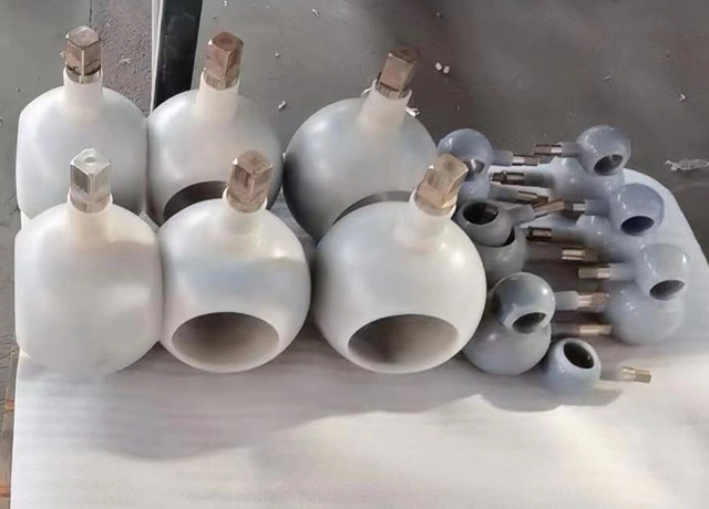 الفرق بين الصمامات المبطنة بـ PFA والصمامات المبطنة بـ PTFE (التفلون)